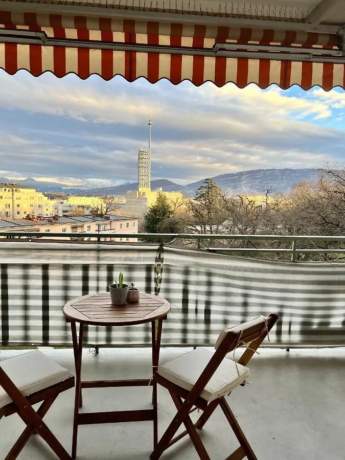 Beautiful Park View Apartment Next To Un Genève