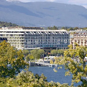 Fairmont Grand فندق