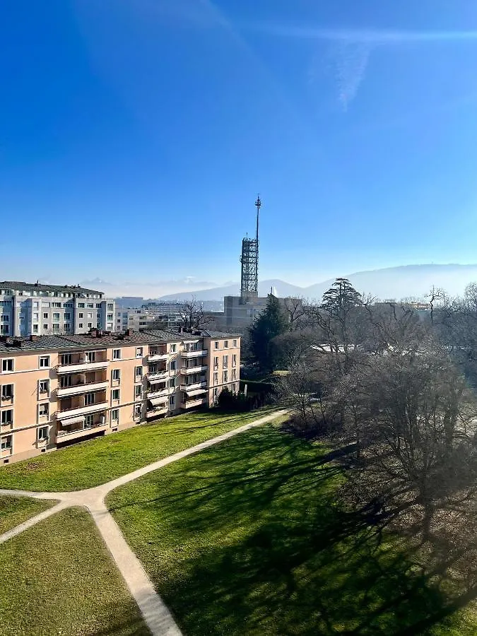 Beautiful Park View Apartment Next To Un Ginebra Suiza