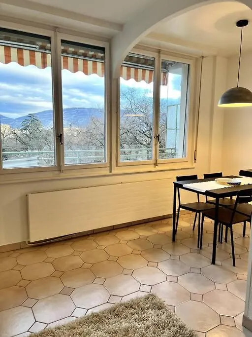 Beautiful Park View Apartment Next To Un Geneva